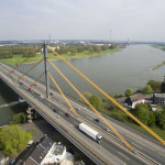 Rheinbrücke A40 in Duisburg