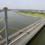 Rheinbrücke A40 in Duisburg